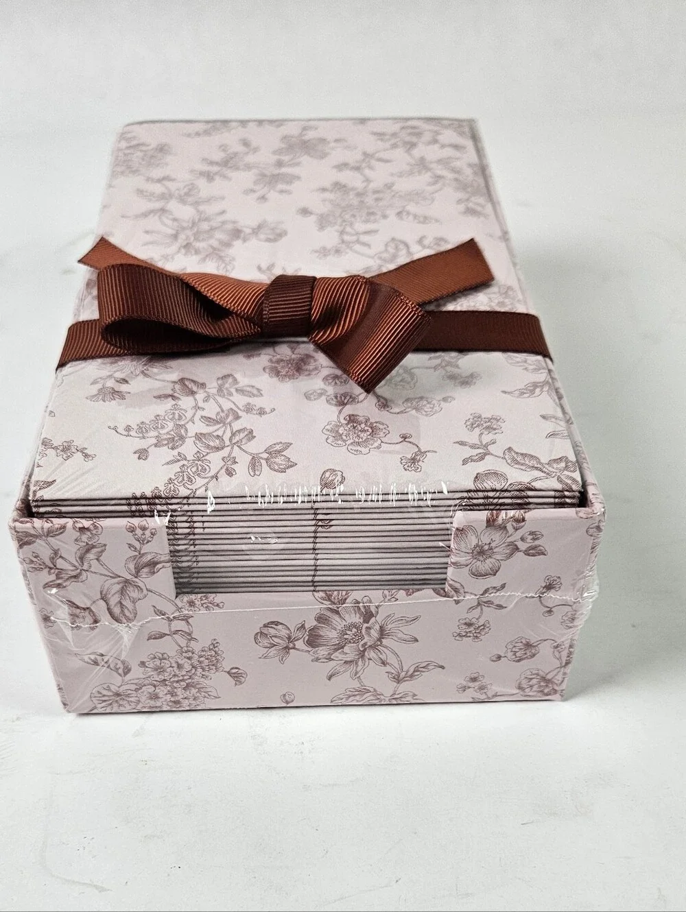 Laura Ashley Napkins 40 PAPER GUEST NAPKINS PINK/BURGUNDY  NICE NEW SEALED